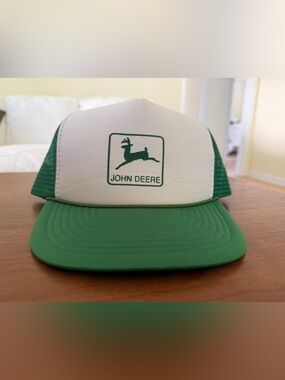 ✨Vintage✨ John Deere Retro Logo Trucker Hat

(90s?) John Deere Hat.